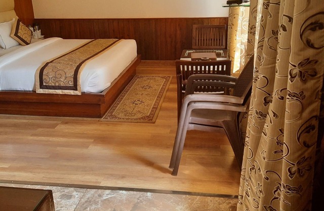 Soothing hotel with AC in Dharamshala - 18 bedrooms available