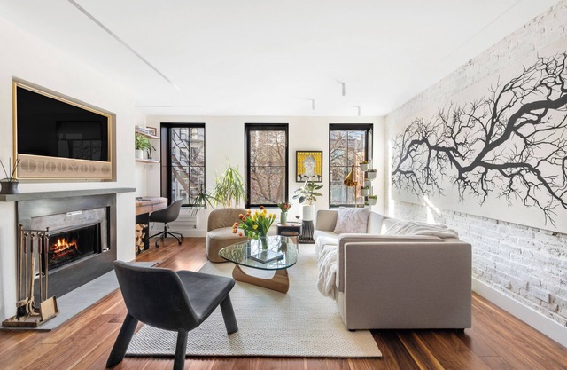 Sophisticated 1BR with Designer Finishes, Private Deck & AC