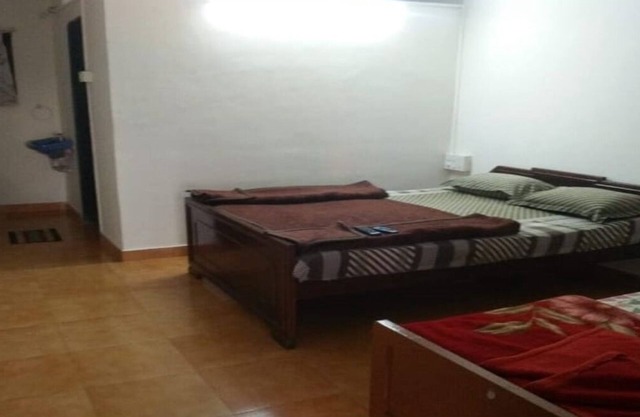 Sothing 4-bedroom cottage in Mahabaleshwar with open ground for playing parking