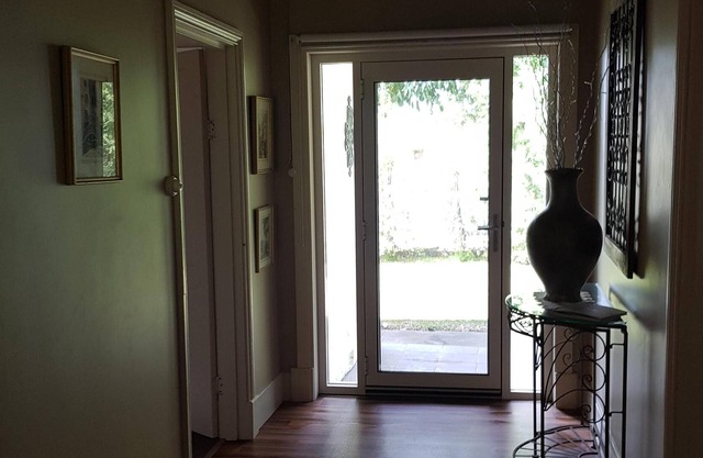 Sotto Il Noce is a quaint stone cottage situated on a double allotment