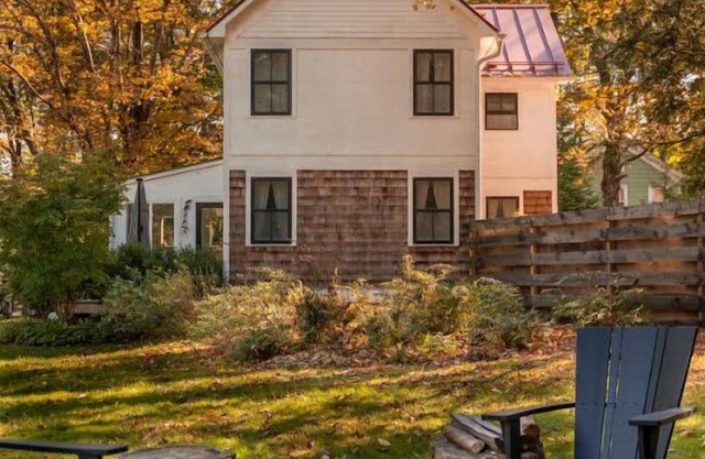 South Street Speakeasy: Historic Rosendale Home