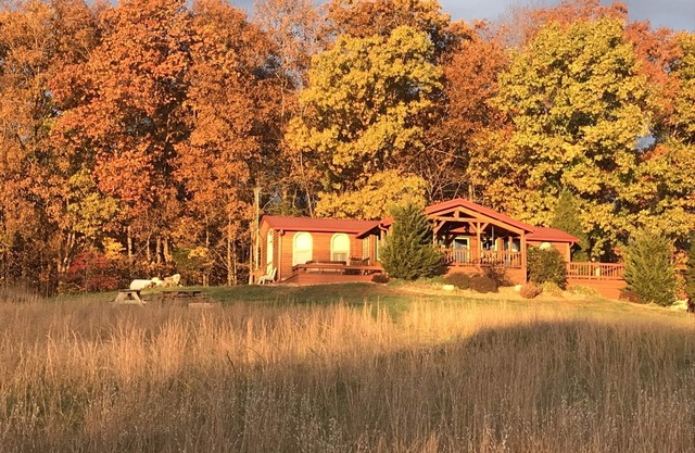 Southern Grace Cabin Hot tub! Super CLEAN! French Lick, IN - Private location!