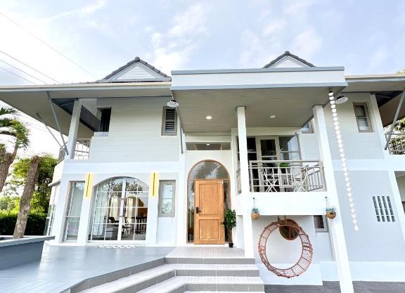 SOVA Vcay Pool Villa