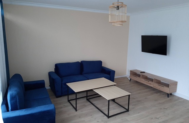 Spacieux Appartement de 100 m2 Situé a 20 Minutes du Centre de Paris en Train