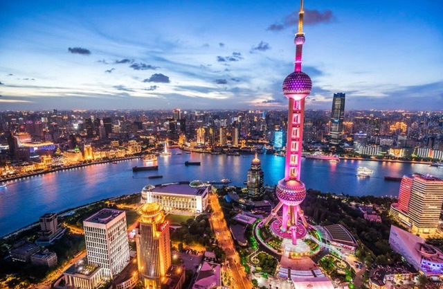 Spacious 2 Bedroom Apartment at at Huaihai Road Huangpu Shanghai