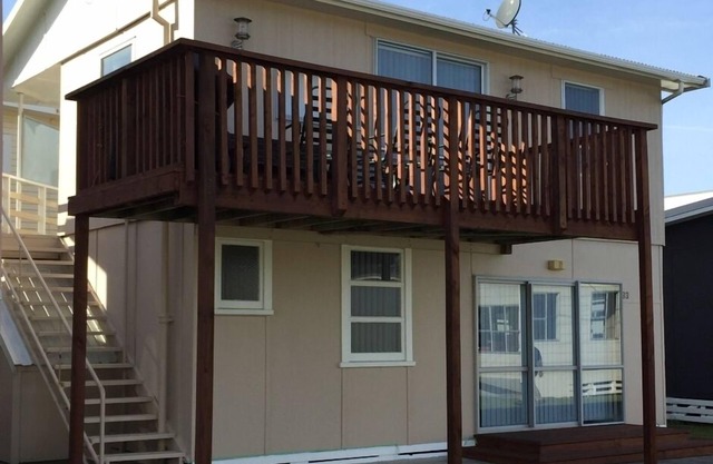 Spacious 2 storey Bach