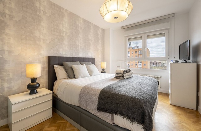 Spacious 3-bedroom, 2-bathroom flat in Residential Complex with Swimming Pool, Paddle Tennis Madrid