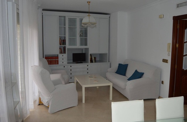 Spacious 3-BR Apartment in Central Córdoba, Near Historic Sites