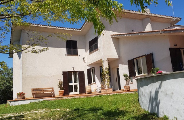 spacious (300 m2.) villa with private pool (12x6)