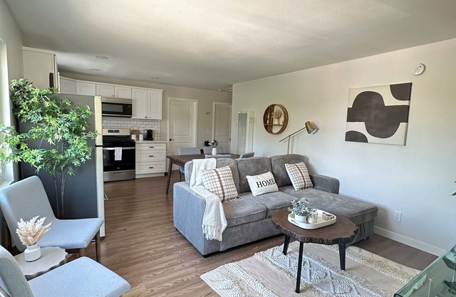 Spacious 3BR/2BA Near DTLA Dodgers & Crypto Arena Minutes Away