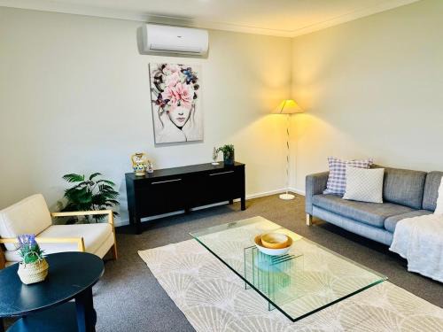 Spacious- 4-bedroom house near Airport