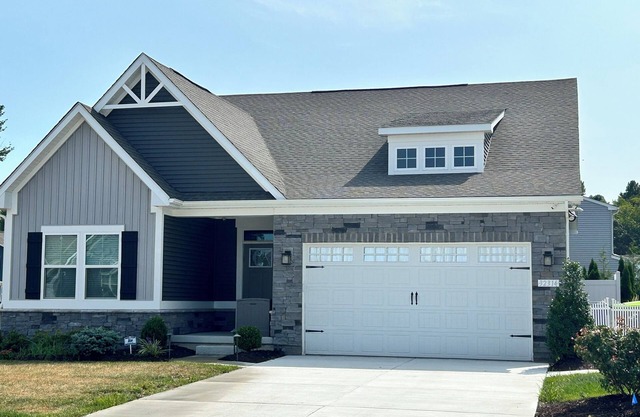 Spacious 5 Bedroom, 4 Full Bath house with patio in enjoyable Ocean View.