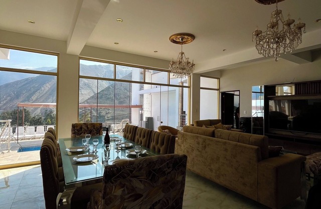 Spacious 5-bedroom estate in enjoyable Cieneguilla with WiFi