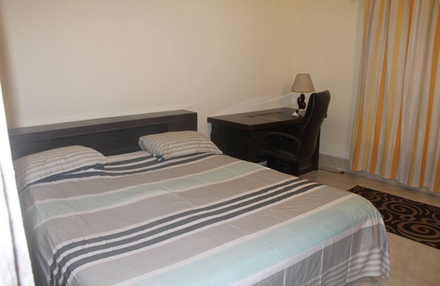 Spacious 6-bedroom villa in lovely Bhubaneswar with AC