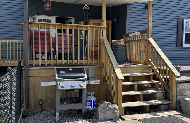 Spacious 6-bedroom house in awesome Canandaigua with WiFi, AC