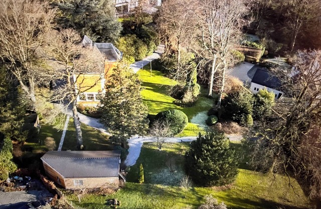 Spacious 6-bedroom villa with WiFi and fitness room in charming Overijse