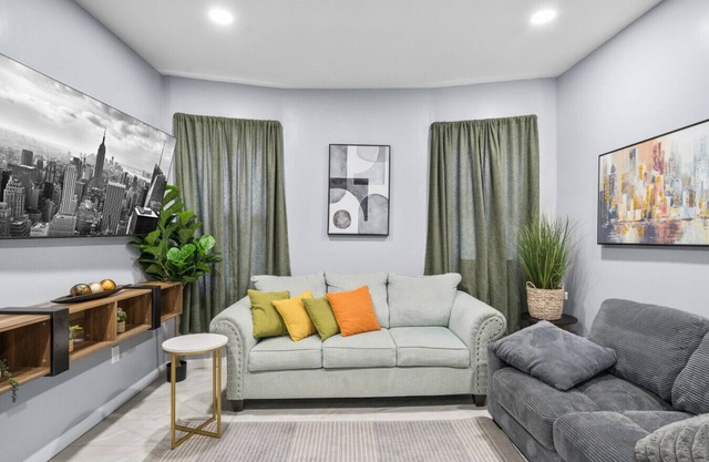 Spacious 6BR/2BA Family Home – Minutes from NYC