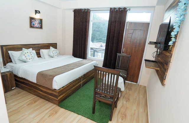 Spacious 9-bedroom apartment in enjoyable Shimla with fitness room