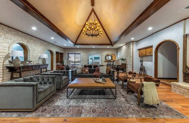 Spacious 90 Acre Ranch, Ideal for Families, Reunions, Events, Sleeps 13