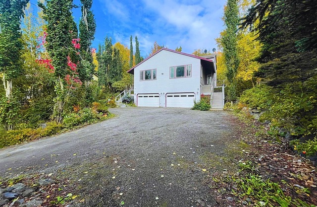 Spacious Anchorage Getaway