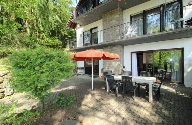 Spacious and comfortable apartment with terrace for up to 7 people