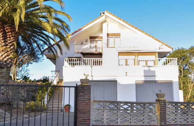 Spacious and comfortable chalet in Ajo with beautiful views