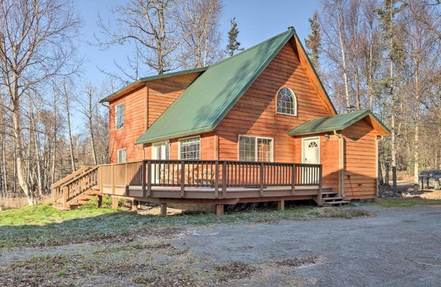 Spacious and Private Home with Lazy Mountain View