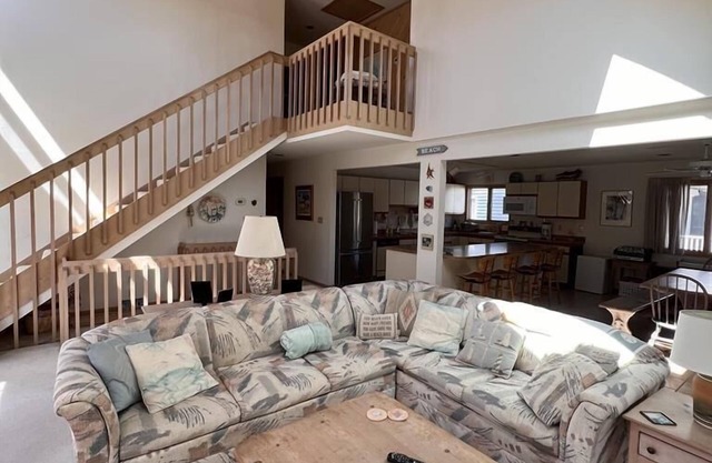 Spacious Beach House in Bethany w/BBQ Deck