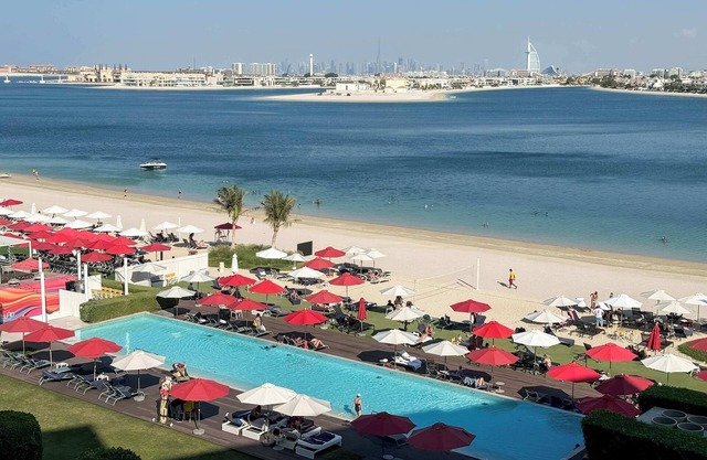 Spacious beachfront 2 bedroom apartment - The 8