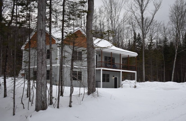 Spacious Bethel Home - Mins to Sunday River and Bethel - Perfect for 2 Families