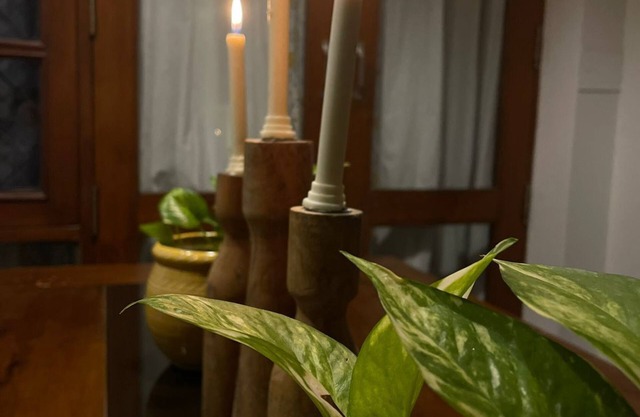 Spacious bungalow with 8 bedrooms and WiFi, AC in charming Gurugram