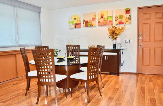 Spacious Family Apartment in Napoles, CDMX close to WTC & Pepsi Center