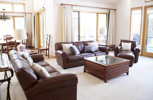 Spacious, Family Friendly Home - Central to Ski Areas, Walkable to Town/Marina