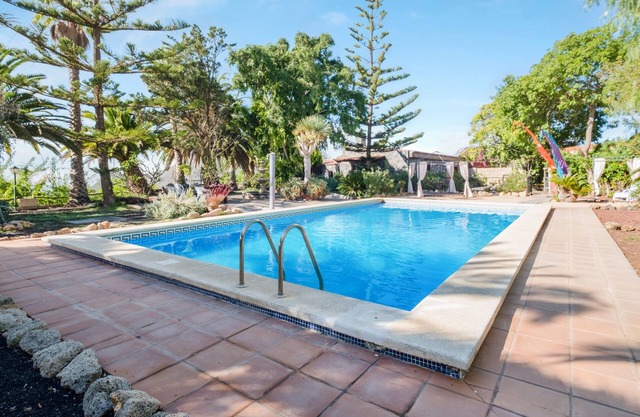 Spacious Finca el Rincón with Mountain View, Wi-Fi, Terraces & Poo