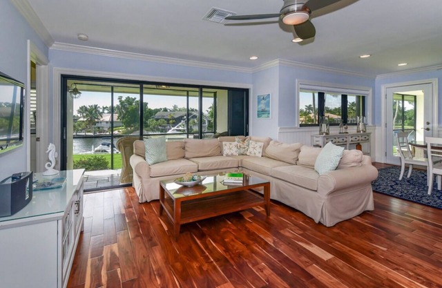 Spacious Four Bedroom Ocean Reef Property