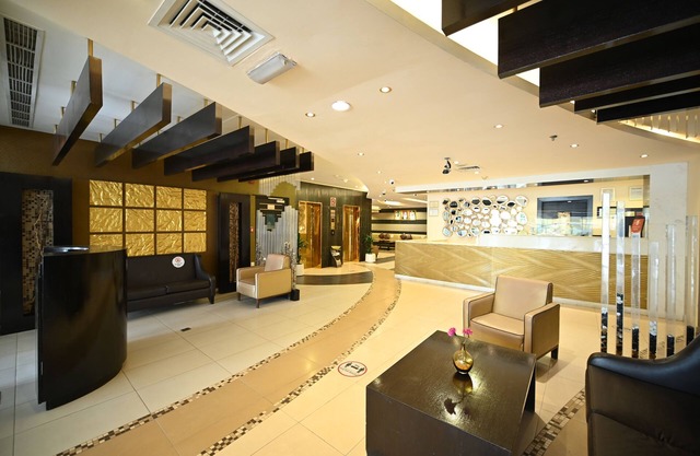 Spacious Furnished 3BRApt Offer -Wi-Fi Parking