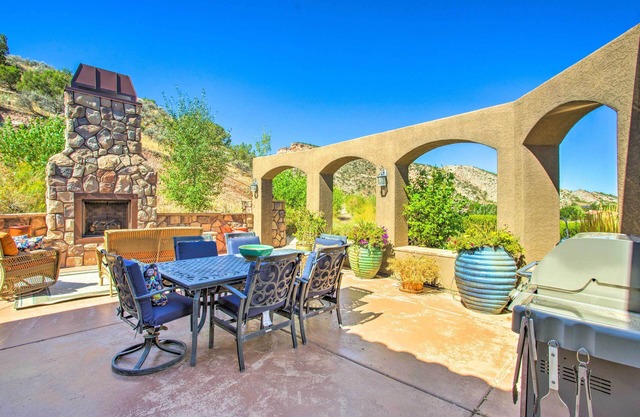 Spacious Grand Junction Home w/Mountain View