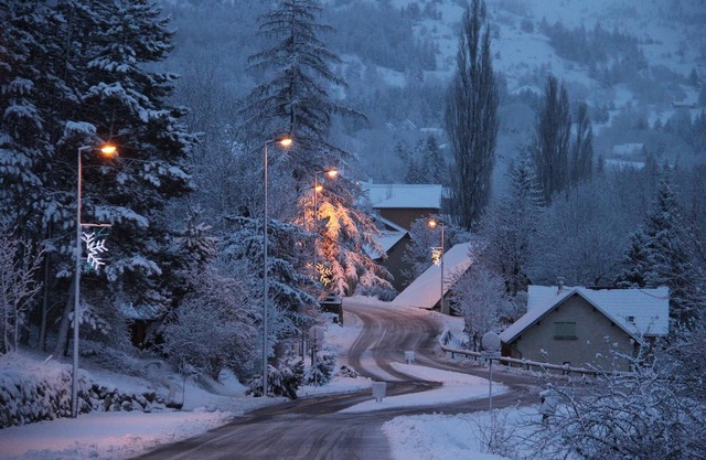 Spacious house, atmosphere quiet chalet, 3 minutes from the ski resorts