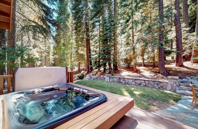 Spacious house with private hot tub