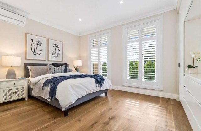 Spacious Luxury Hampton Home - Park Front