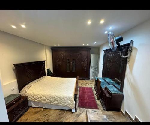 Spacious Master room in newly innovated apt