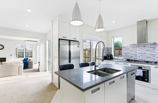 Spacious Modern 3BR Home | WiFi Netflix & Office