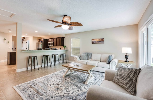 Spacious Orange Park Townhome |Main Level King Suite |Dogs Ok |Garage Parking |Open Concept |Cable