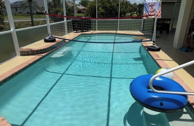 Spacious Private Home 4BR 3 BA w/Heated Pool