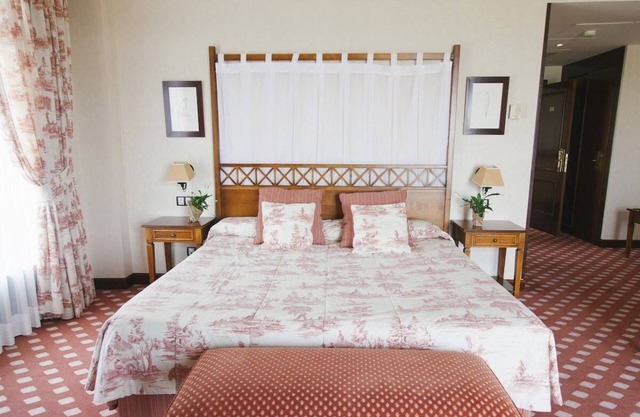 Spacious Room Perfect for a Relaxing Family Vacation Near Ávila
