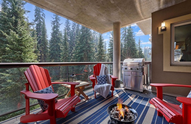 Spacious Ski in/out Condo in Sun Peaks Village