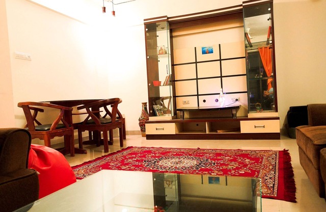 Spacious Suitable for 5-6 people near to airport