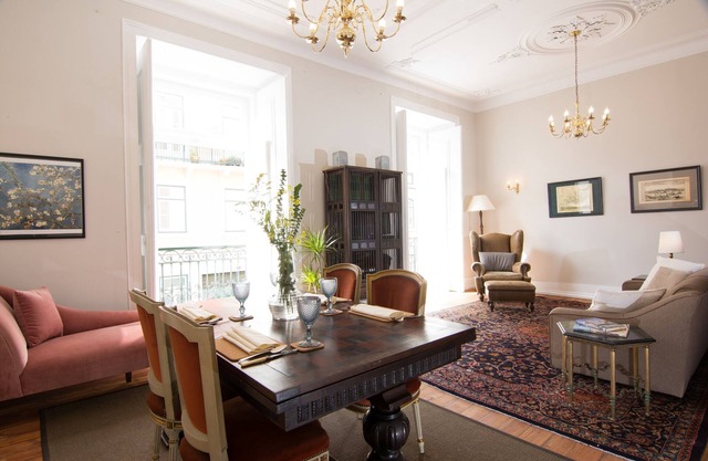 Spacious, Traditional in Historic Lisbon, with air-conditined & central heating
