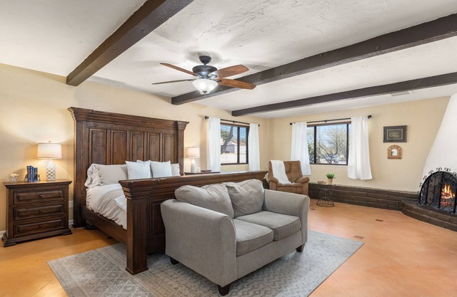 Spacious Tubac Escape – 4BR/3BA, Private Pool, Bar, Workout Room & 2 King Suites