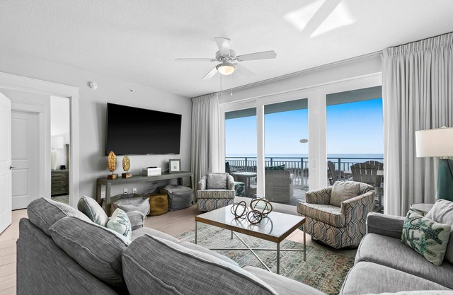 Spacious, updated condo with amazing views - steps to entertainment